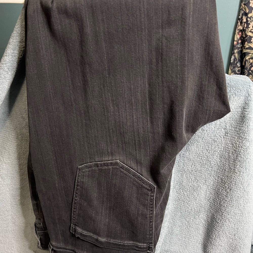 Ladies Liverpool Black Jeans 16W